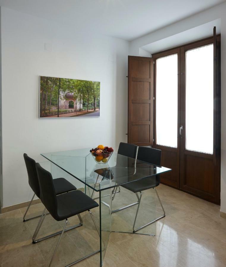 Apartamento El Duque Granada Luaran gambar